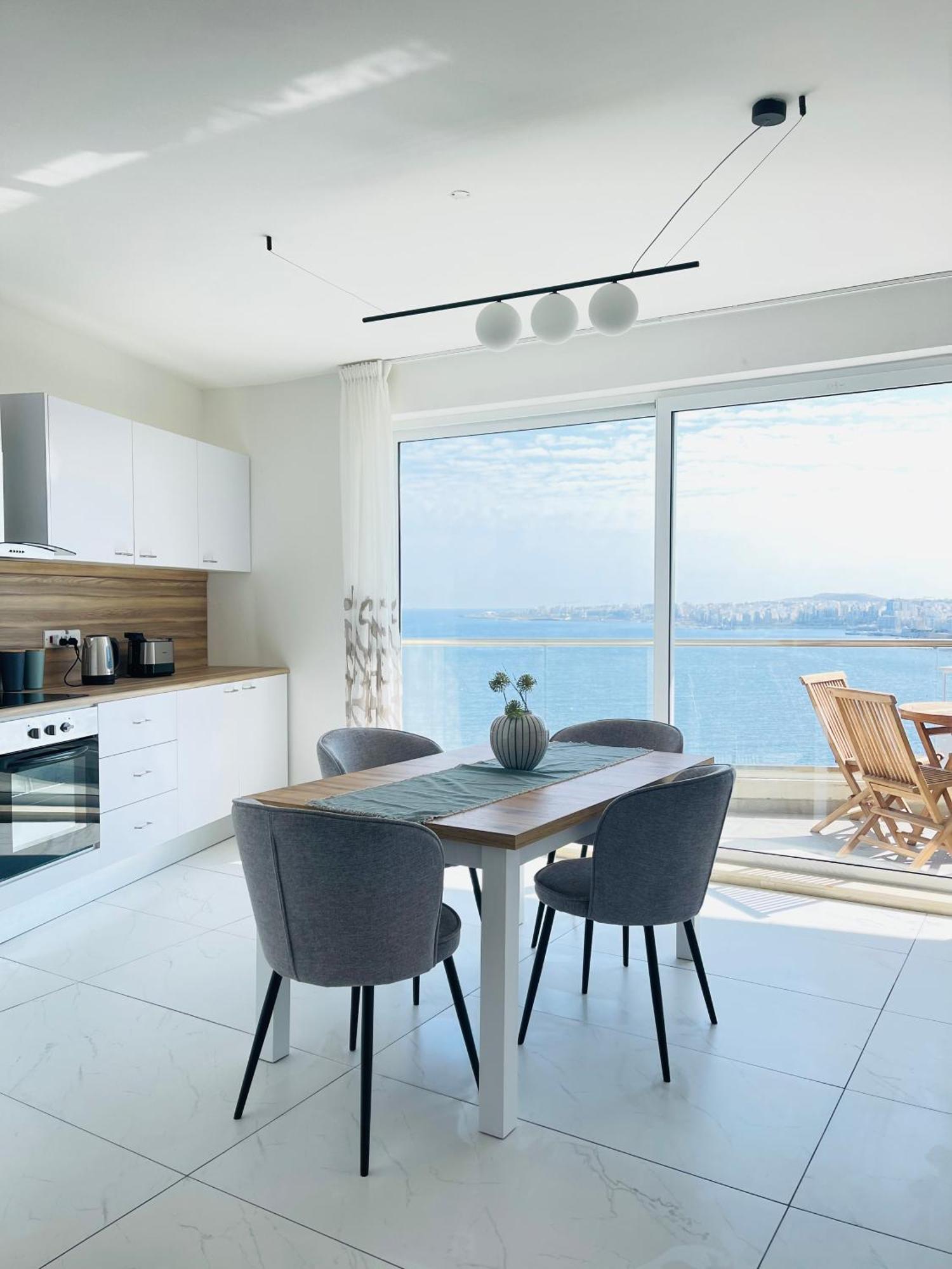 Blu Mar Sea View Apartments Σεντ Πόλς Μπέι Εξωτερικό φωτογραφία