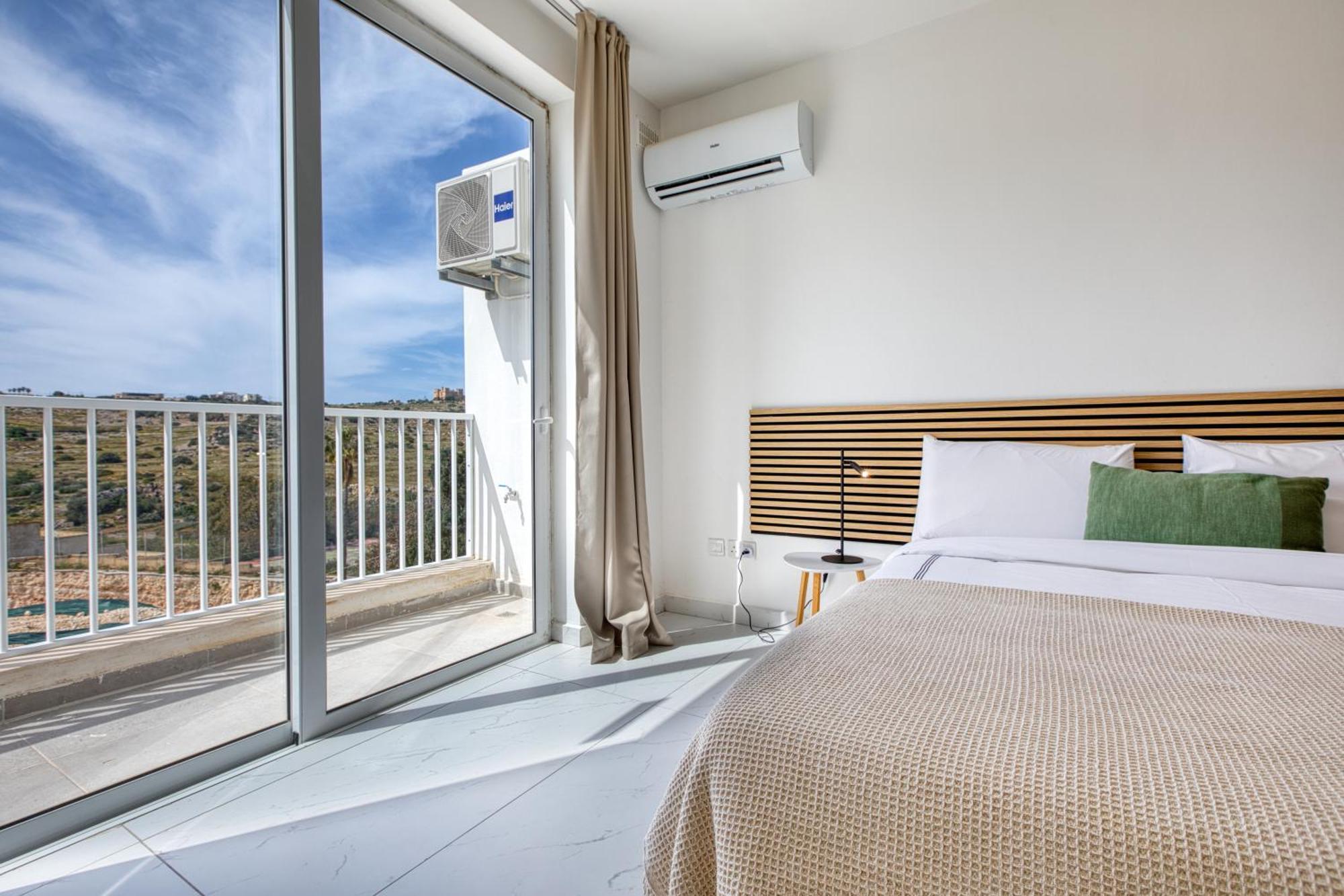 Blu Mar Sea View Apartments Σεντ Πόλς Μπέι Εξωτερικό φωτογραφία