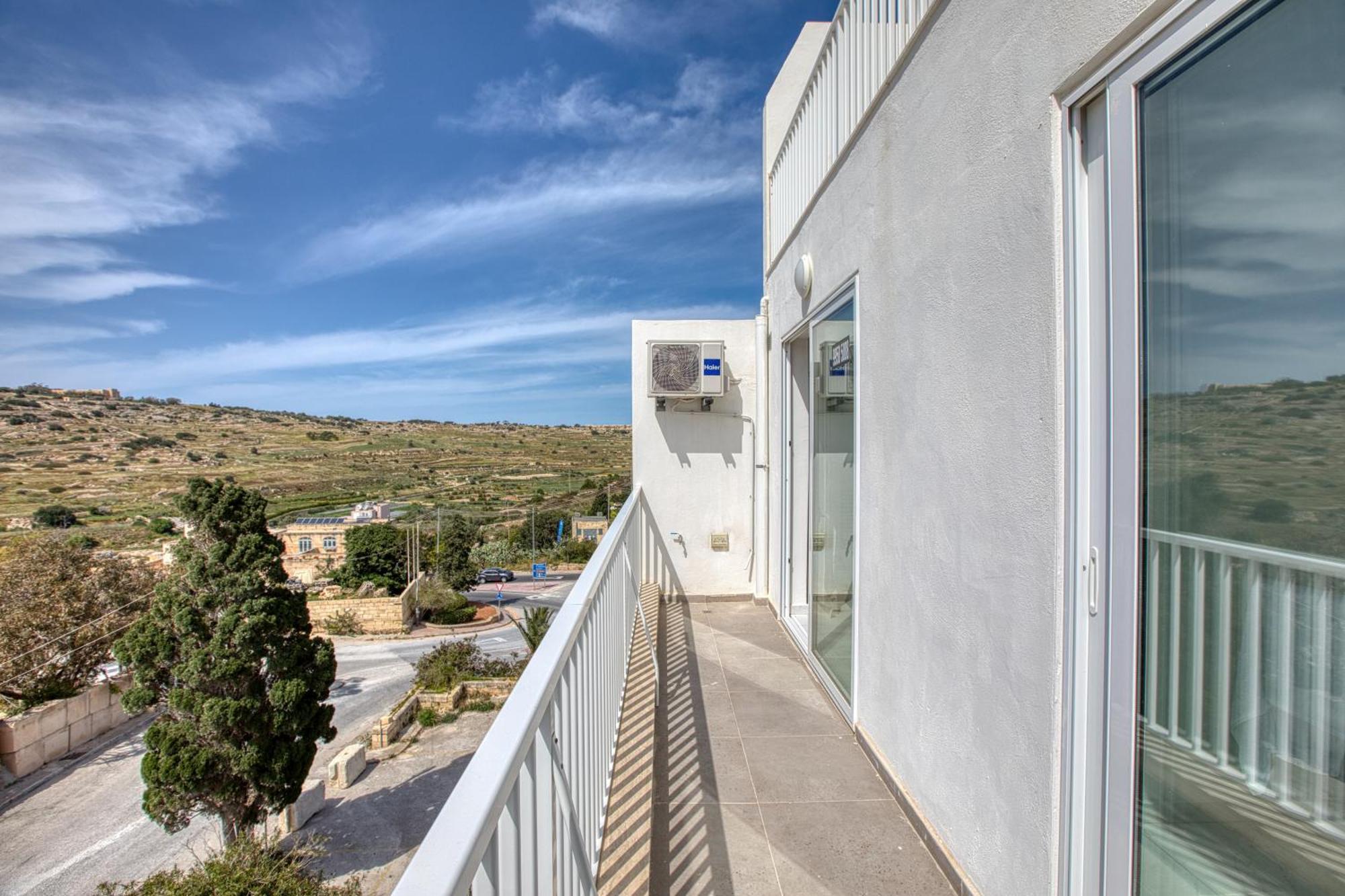 Blu Mar Sea View Apartments Σεντ Πόλς Μπέι Εξωτερικό φωτογραφία